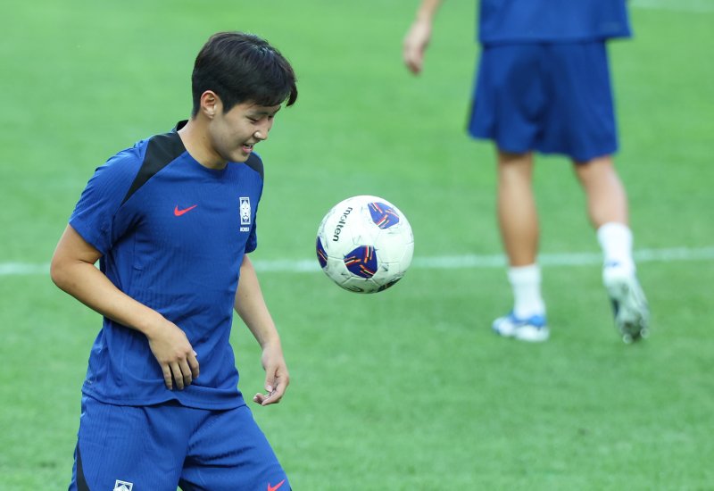 대한민국 축구대표팀 이강인이 지난 9월 서울 마포구 서울월드컵경기장에서 2026 국제축구연맹(FIFA) 북중미 월드컵 아시아지역 3차 예선을 앞두고 훈련을 하고 있다. 사진=뉴스1화상