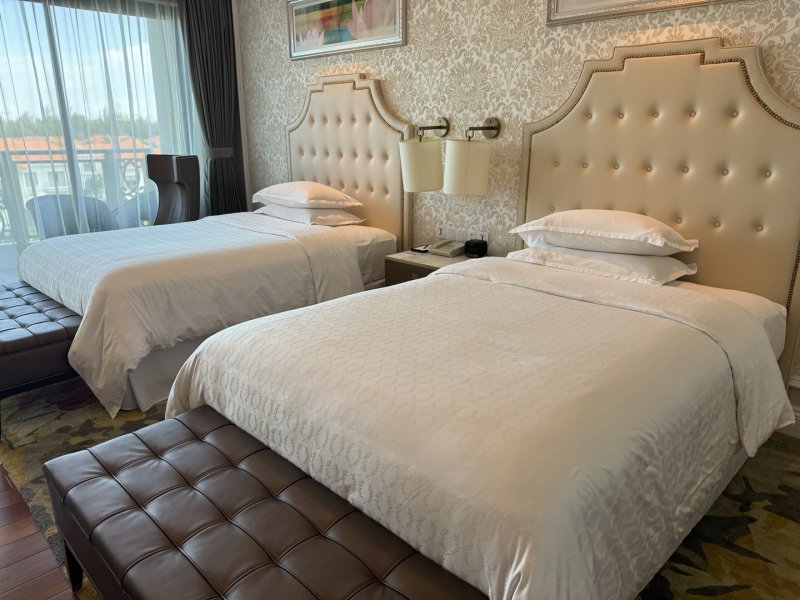 쉐라톤 그랜드 다낭 리조트의 기본 객실 모습. 쉐라톤만의 '시그니처 슬립 익스피리언스' 침구가 마련돼 있다. ⓒ 뉴스1 김형준 기자