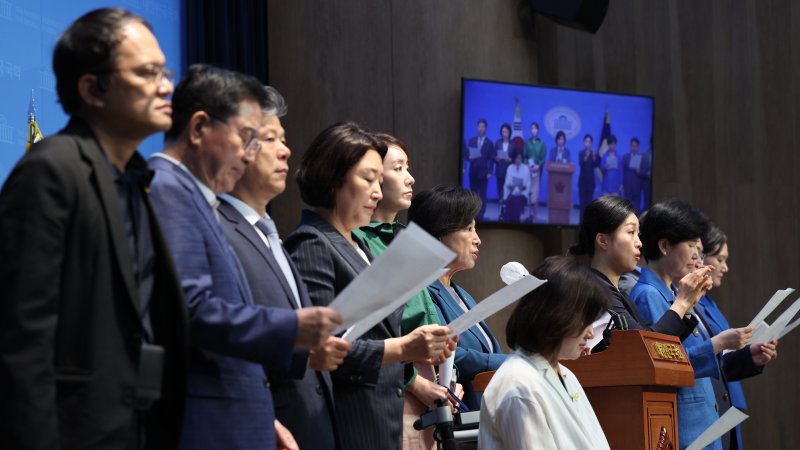 민주 복지위원 "연금개혁안, 보험료는 올리고 수급액은 깎아...21대 국회 논의 무산"