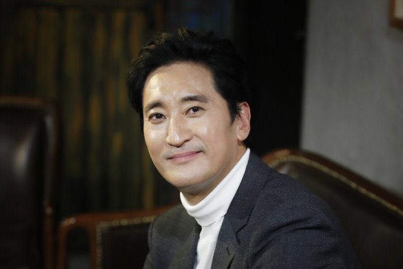 '﻿신현준 갑질 폭로 협박' 매니저, 실형 확정됐는데 '사라졌다'