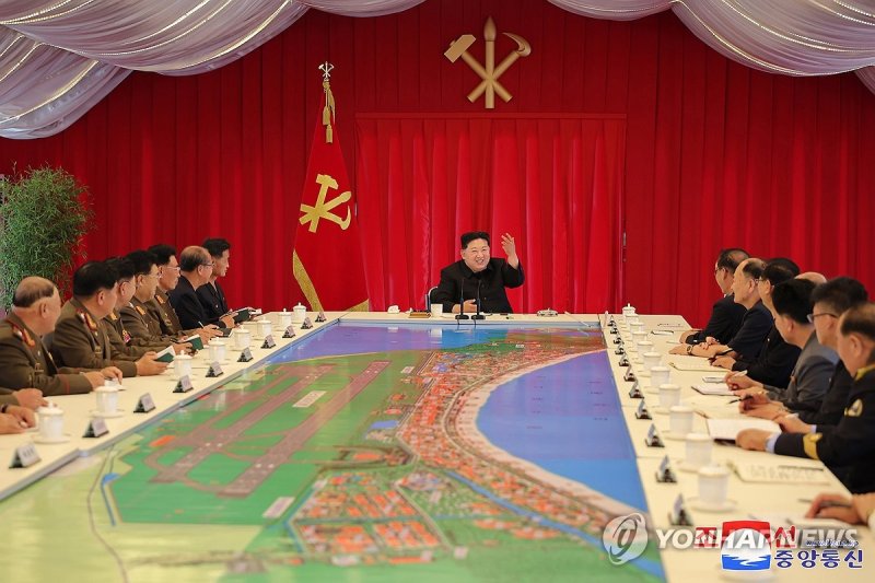 김정은, 원산갈마해안관광지구건설사업 현지지도 김정은, 원산갈마해안관광지구건설사업 현지지도 (평양 조선중앙통신=연합뉴스) 북한 김정은 국무위원장은 16일 주요간부들을 대동하고 원산갈마해안광광지구 건설사업을 현지지도했다고 조선중앙통신이 18일 보도했다. 2024.7.18 [국내에서만 사용가능. 재배포 금지. For Use Only in the Republic of Korea. No Redistribution] nkphoto@yna.co.kr (끝)