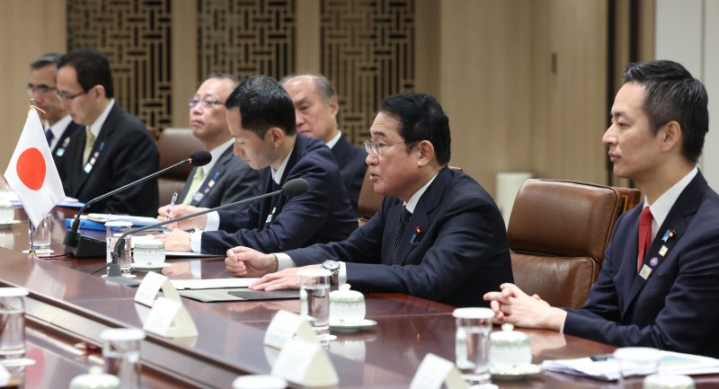 [속보]기시다, 강제징용에 "과거 수많은 사람들 힘들고 슬픈 경험에 가슴 아파"