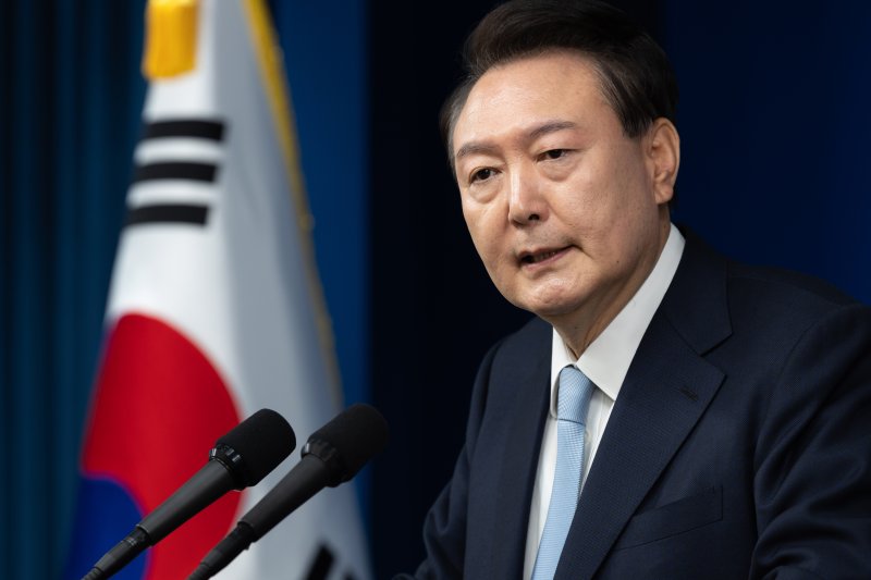 [속보]尹, 인요한 등과 만찬서 "응급 의료진에 대한 보상 잘 갖춰져야"