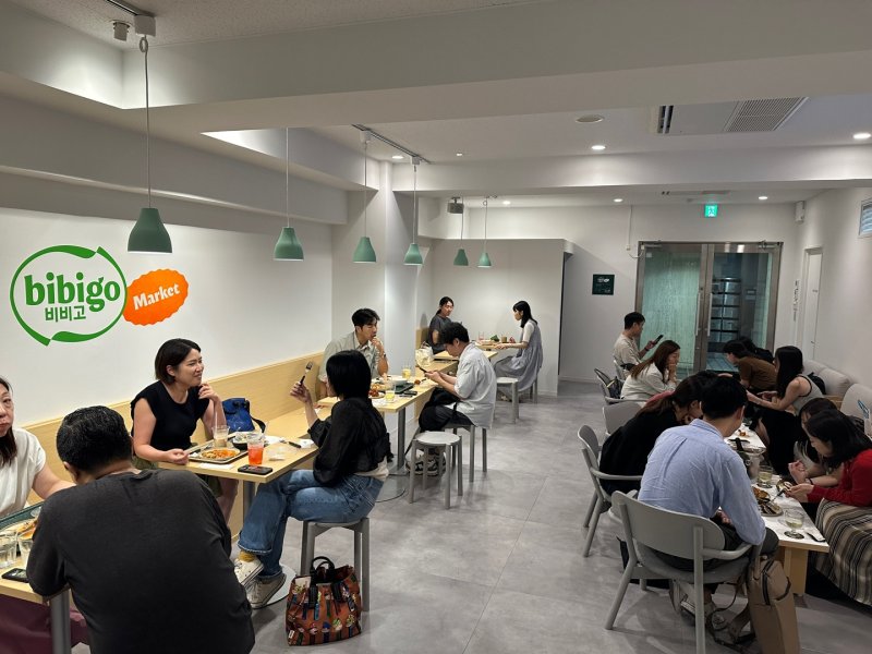 "떡볶이에 와인, 오이시이"… 일본 중년男직장인도 반해 [현장르포]