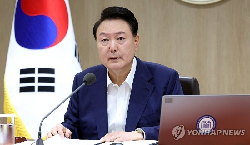 윤석열 대통령, 국무회의 발언 (서울=연합뉴스) 진성철 기자 = 윤석열 대통령이 10일 서울 용산 대통령실 청사에서 열린 국무회의에서 발언하고 있다. 2024.9.10 [대통령실통신사진기자단] zjin@yna.co.kr