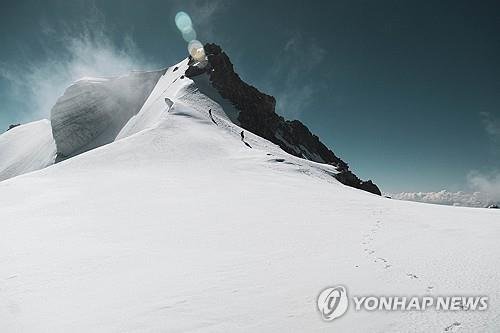 프랑스 몽블랑서 한국인 2명 시신 발견, 알고 보니...