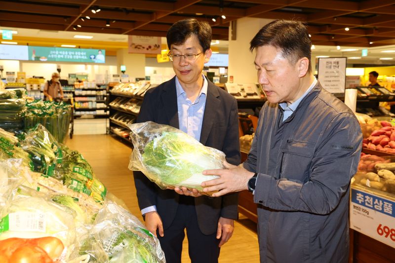 농식품부 추석 성수품 '반값' 지원..박범수 차관 "원활한 수급 안정 최선"