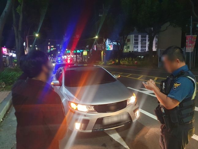 번호판 이상하다 싶었는데 2만원 짜리 '짝퉁'..."알리에서 샀어요"