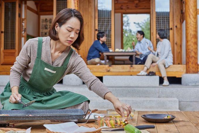 "결혼할 때 집 사줬다고…시댁서 '종X' 취급" [어떻게 생각하세요]