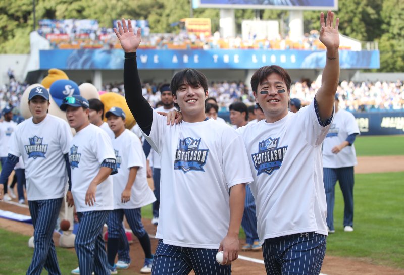 푸른피의 적통 태자가 삼성의 2위를 확정지었다…토종 다승왕 자존심 세운 원태인