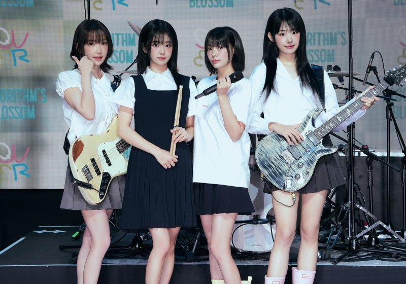 [서울=뉴시스] QWER. (사진 = 타마고 프로덕션 제공) 2024.09.23. photo@newsis.com *재판매 및 DB 금지