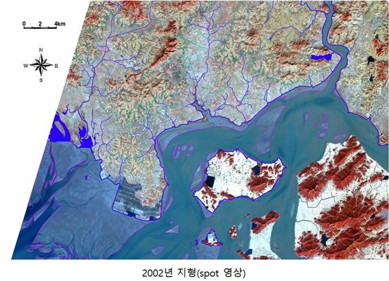 2002년 교동도 일대 경기만의 모습을 보여주는 위성사진. 이민부 교수 제공