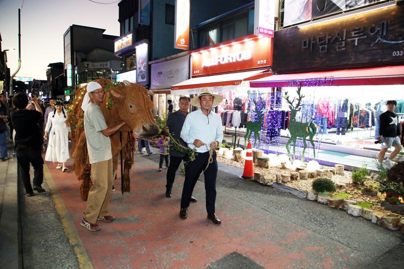 홍천 목재정원박람회 개막...내달 6일까지 도심속 정원 감상