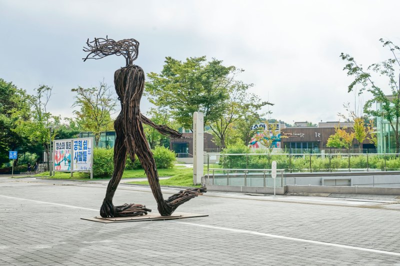 올림픽조각공원 '고리타분한 조각 이야기'…소마미술관 기획전 - 파이낸셜뉴스