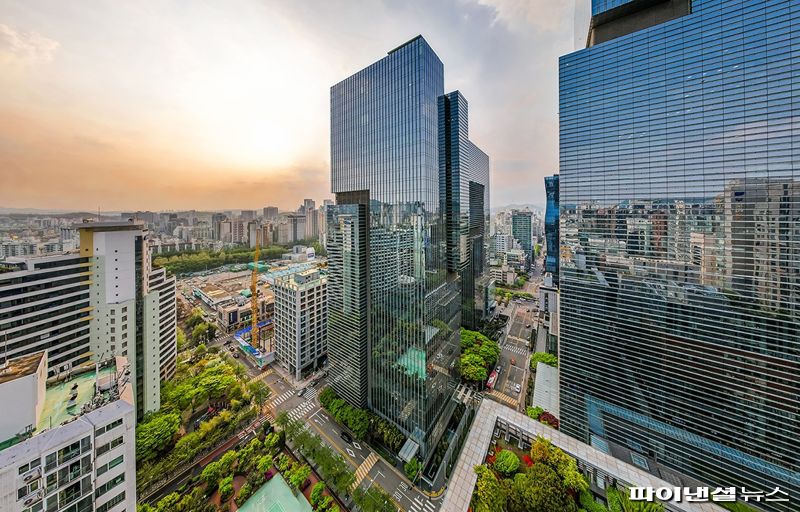 서울시 강남구 삼성화재 서초사옥 '더에셋' 전경. 코람코자산신탁 제공