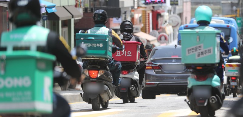 비임금 노동자, 청년·노년층 주도…5년새 233만명↑