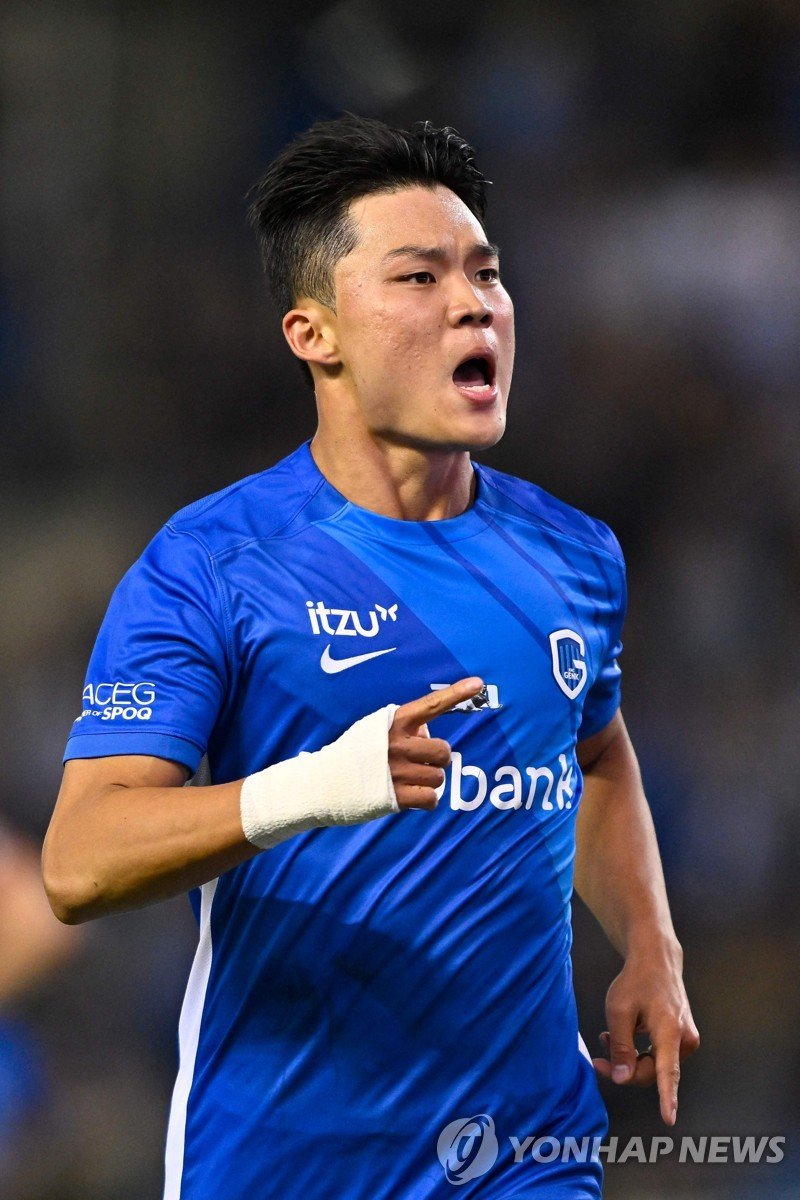 홍명보호 승선한 오현규 Genk's South Korean forward #9 Hyon-Gyu Oh reacts during the Belgian "Pro League" First Division football match between K.R.C Genk and d FCV Dender EH at the Cegeka Arena in Genk, on September 22, 2024. (Photo by Johan Eyckens / Belga / AFP) / Belgium OUT