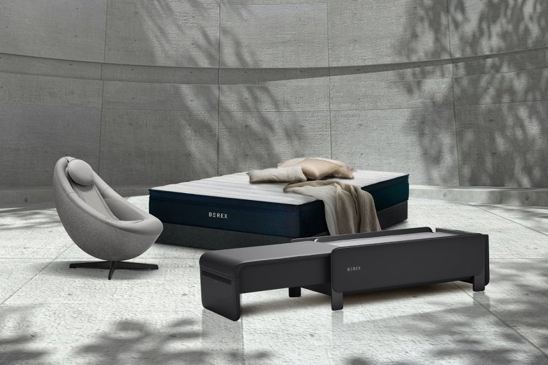 코웨이 비렉스 매트리스와 안마베드(코웨이 제공)