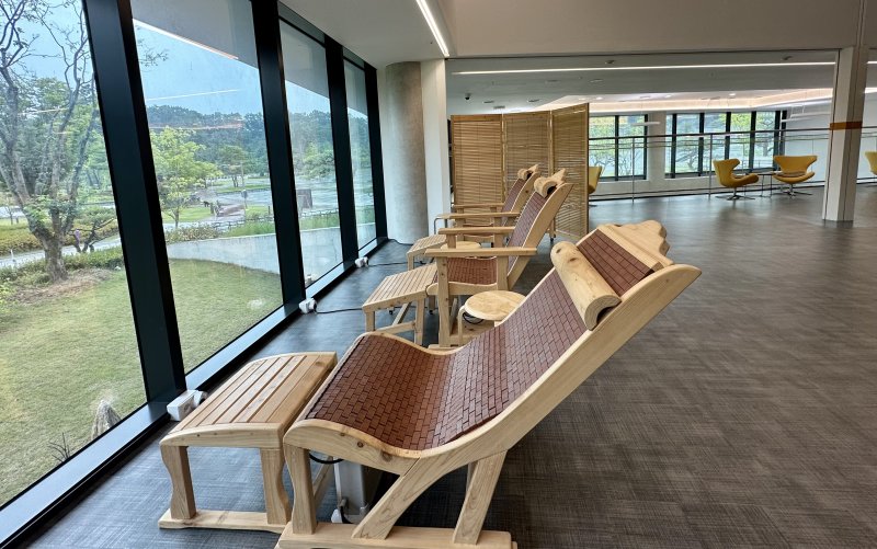 일라이트 광물로 만든 힐링 의자ⓒ News1 윤슬빈 기자