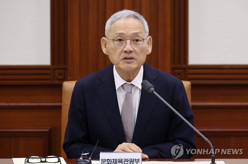 유인촌 문체부 장관이 축구협회 쇄신에 대한 강력한 의지를 표명했다. 연합뉴스