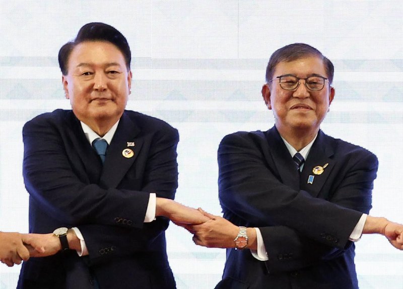 '미우나 고우나' 한일협력..사도광산 갈등 속 日총리 내년 1월 訪韓 조율