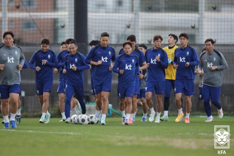 홍명보호에 합류한 이승우를 비롯한 축구대표팀이 12일 성남FC 클럽하우스에서 훈련을 진행했다. (대한축구협회)