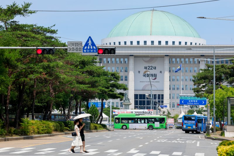 '선 넘는 이복현' 향해 높아지는 국회의 압박…"징계 근거 만들어야"