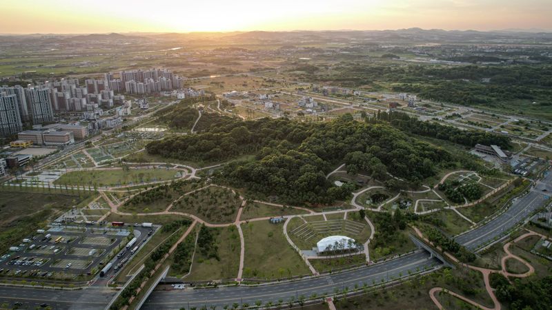 평택고덕 함박산 중앙공원 전경. LH 제공