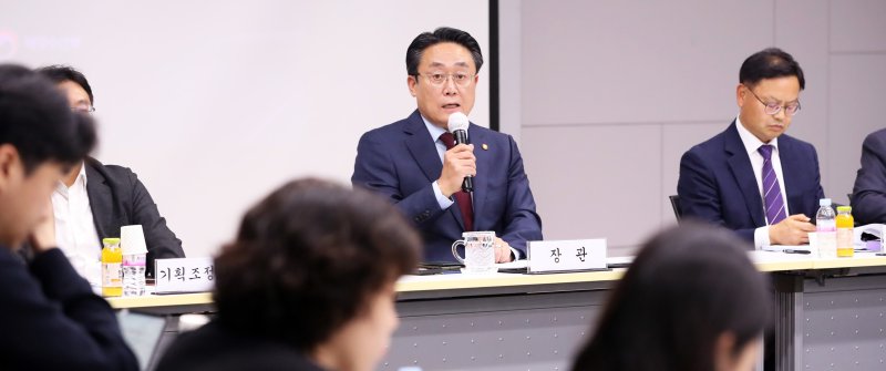 강도형 해수부 장관 "2028 UN 해양총회 유력한 후보로 입지 다져"