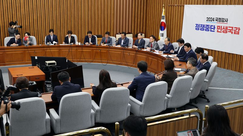 국민의힘 추경호 원내대표가 16일 국회에서 열린 국정감사대책회의를 주재하고 있다. 사진=서동일 기자