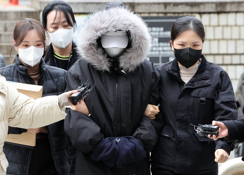 '만취 운전'으로 배달원 사망...DJ예송 2심서 감형받은 이유는