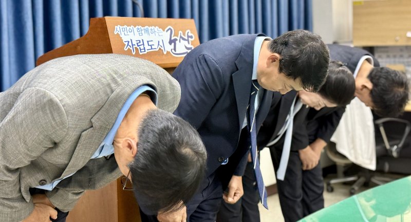 발언 제한했다고 동료 의원 뺨 때려…군산시의원 '사과'