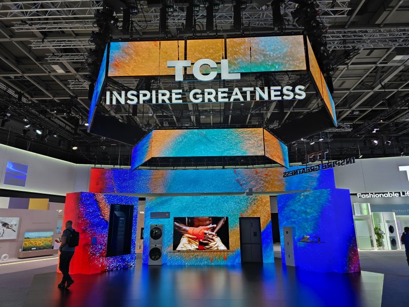 유럽 최대 가전 전시회 IFA2024가 6일(현지시간) 개막했다. 중국 가전 기업 TCL은 'inspire greatness'라는 주제로 대규모 전시관을 꾸렸다. 2024. 9. 6/뉴스1 ⓒ News1 한재준 기자