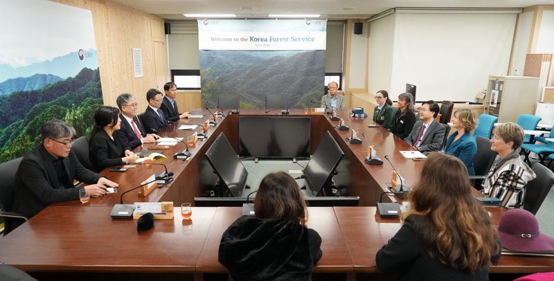 임상섭 산림청장, 美산림청·세계산림치유포럼 간담회