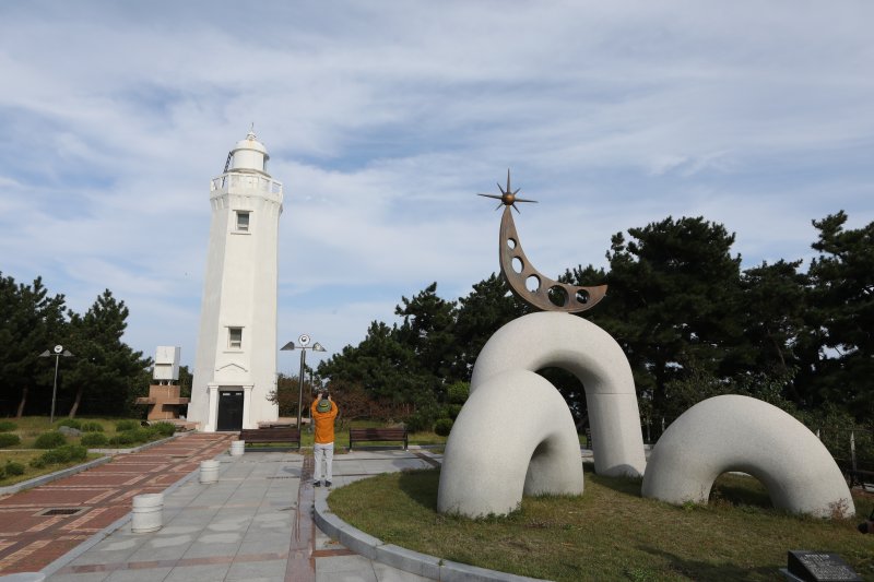 용의꿈길을 걷다가 만날 수 있는 죽변등대