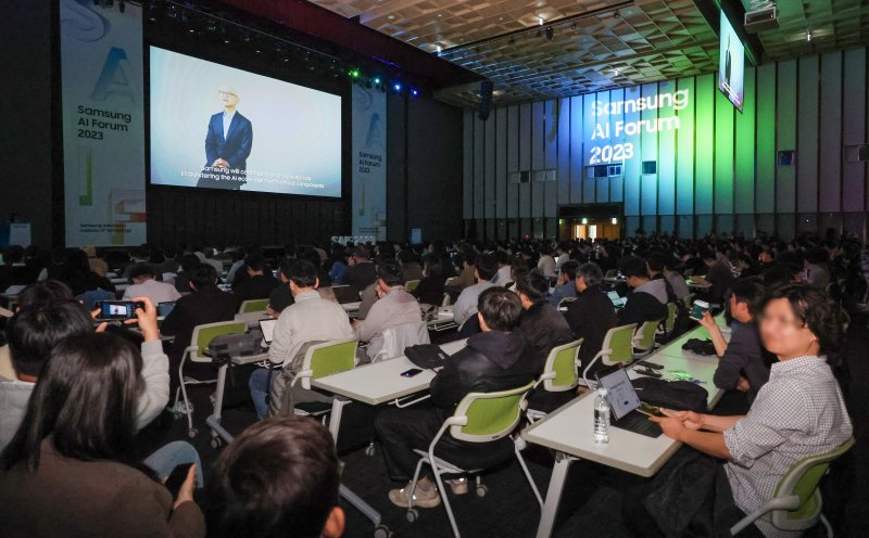 삼성·SK, 오늘 나란히 AI 행사...최태원·한종희 출동