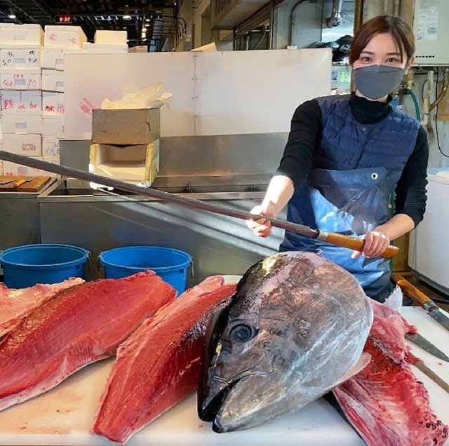 [서울=뉴시스] 지난 1일(현지 시각) 홍콩 매체 HK01은 일본 나고야 출신 아사나 모리(38)의 사연을 보도했다. (사진=인스타그램 갈무리) *재판매 및 DB 금지