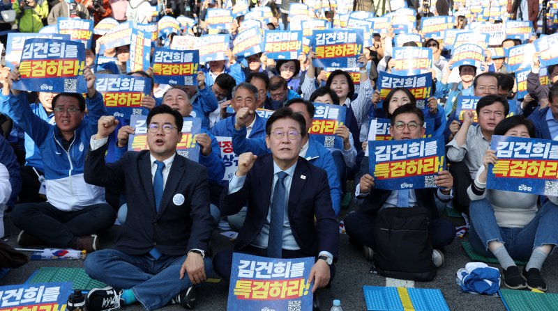 與, 윤 대통령 회견에 '변화·쇄신' 기대…정국 분수령 전망