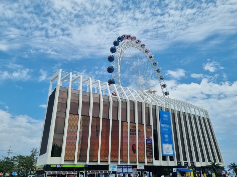 강원 속초해수욕장 대관람차(속초아이) 전경.(뉴스1 DB)