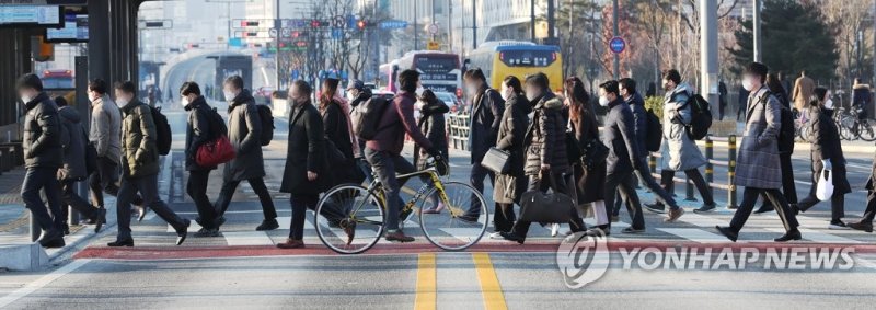 세종청사 인근 출근길 모습. 연합뉴스