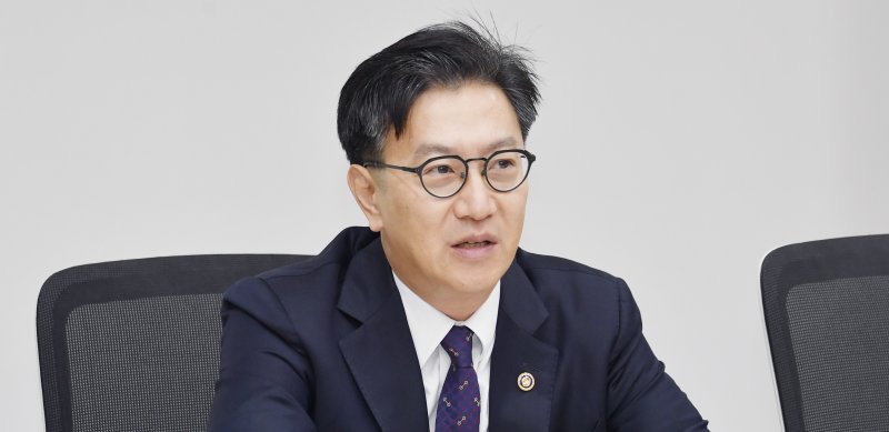 기재차관 "청년 고용 어려움 지속…추가 투자활성화대책 연내 마련"