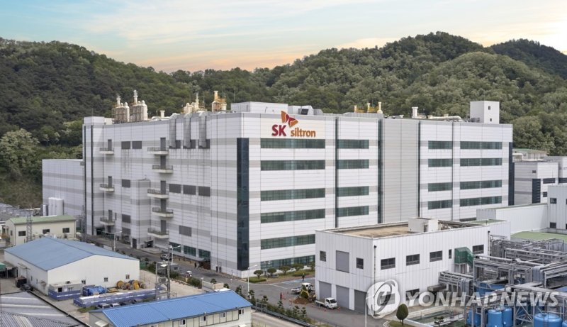 SK실트론, 2025년 임원인사..."디지털전환 역량 강화"