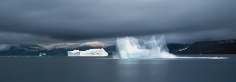 Falling_Iceberg_2010_ⓒ Tiina_Itkonen_사진제공 공근혜갤러리 *재판매 및 DB 금지