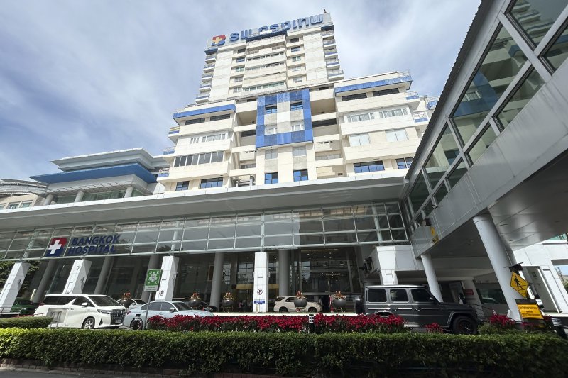 지난해 11월 라오스의 유명 관광지 방비엥에서 메탄올로 만든 가짜 술을 마시고 쓰러졌던 호주 관광객이 치료 중 사망한 태국 방콕의 병원 모습. /사진=뉴시스