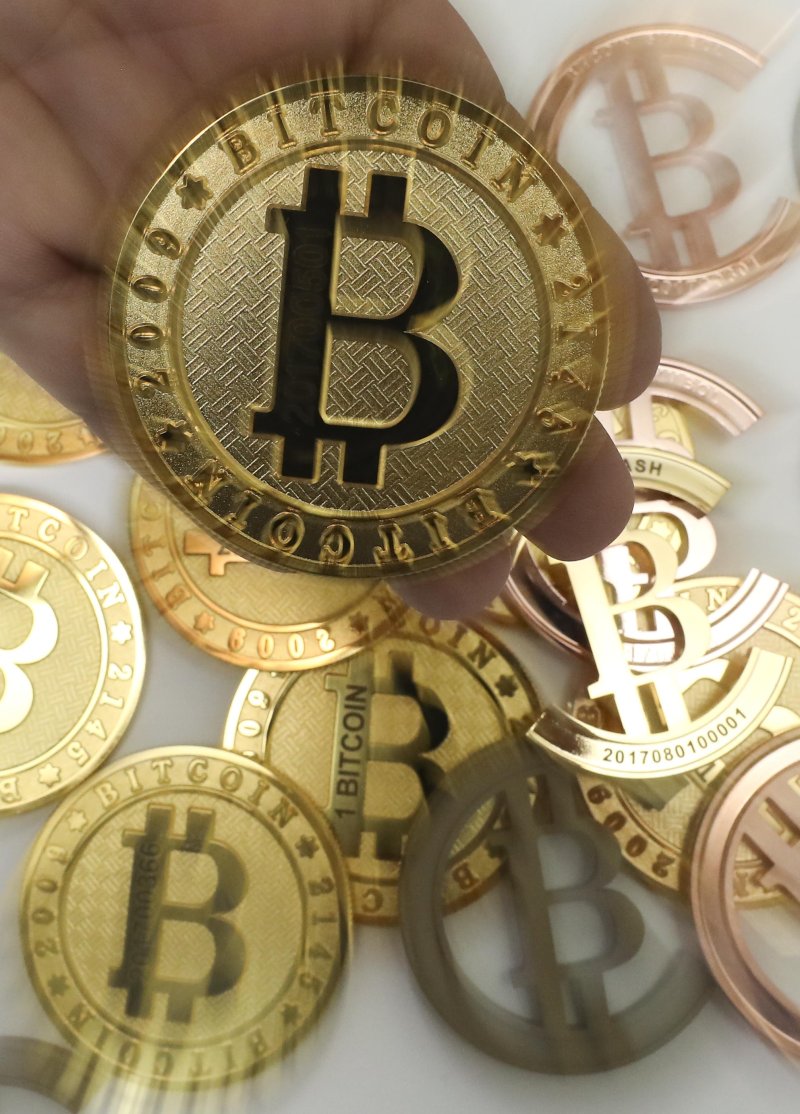 비트코인, 9만8000달러도 돌파…10만달러 눈앞 - 파이낸셜뉴스