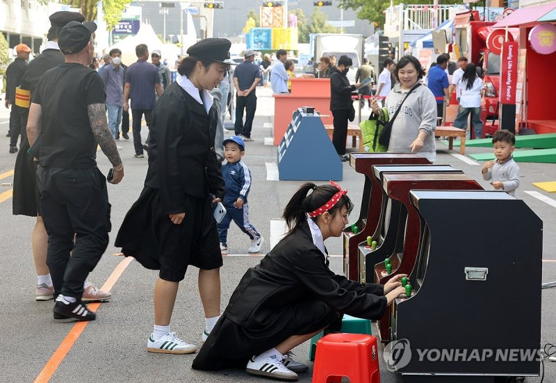 충장축제에서 만나는 추억의 오락실 (출처=연합뉴스)