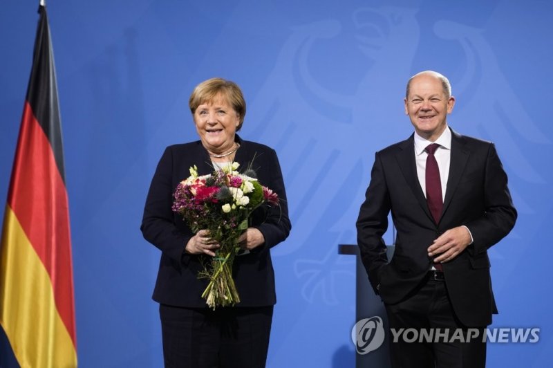 [2021결산] 연합뉴스 선정 10대 국제 뉴스 - 메르켈 시대 저물다 (출처=연합뉴스)