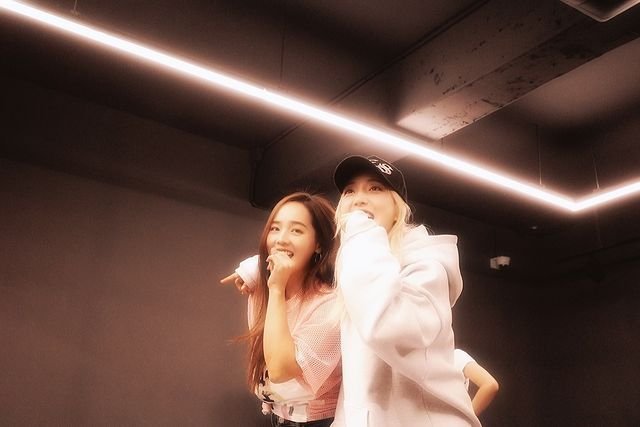 [서울=뉴시스] 유진(왼쪽), 바다. (사진=바다 인스타그램 캡처) 2024.11.26. photo@newsis.com *재판매 및 DB 금지