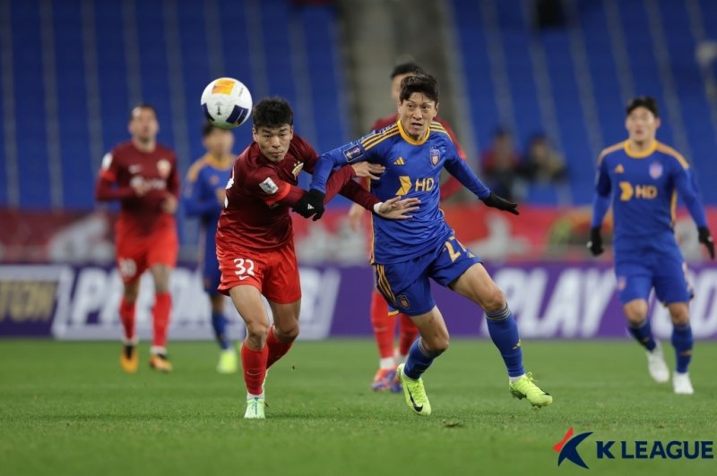 울산HD는 26일 울산문수축구경기장에서 열린 2024-25 AFC 챔피언스리그 엘리트 리그 스테이지 5차전에서 상하이 하이강에 1-3으로 졌다. (한국프로축구연맹 제공)