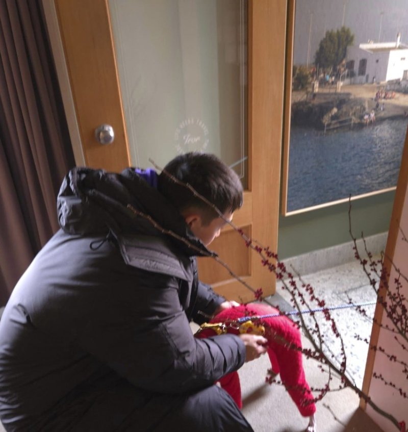 '곰신' 공효진, 휴가 나온 10세 연하 남편 케빈오와 달달 데이트